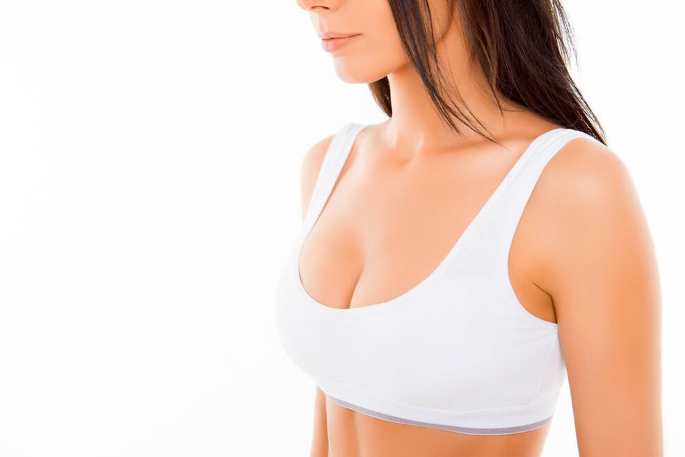 změna držení těla po augmentaci prsou