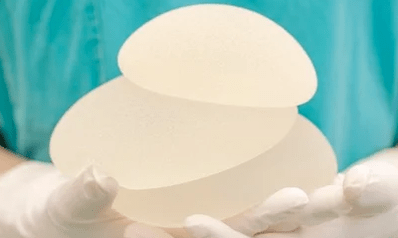 prsní implantáty pro zvětšení poprsí