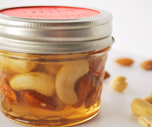 Med v ořechech - zvětšení prsou